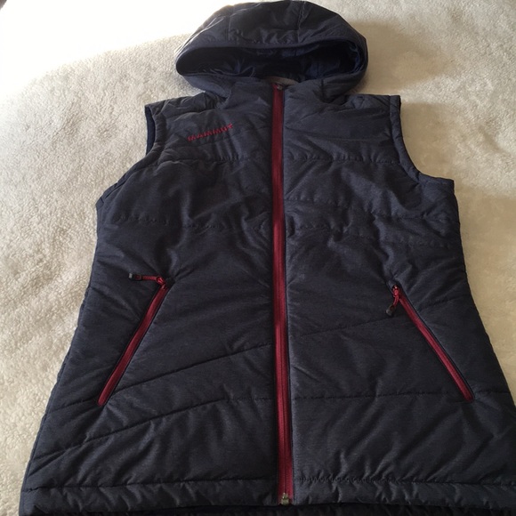 Mammut Jackets & Blazers - Mammut womens puffer vest